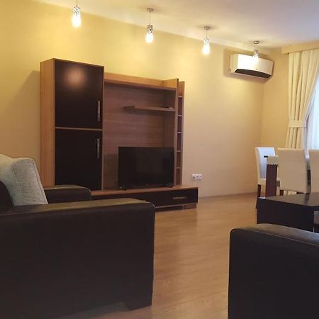 Apartment Rustaveli 1 Tbilisi Bagian luar foto